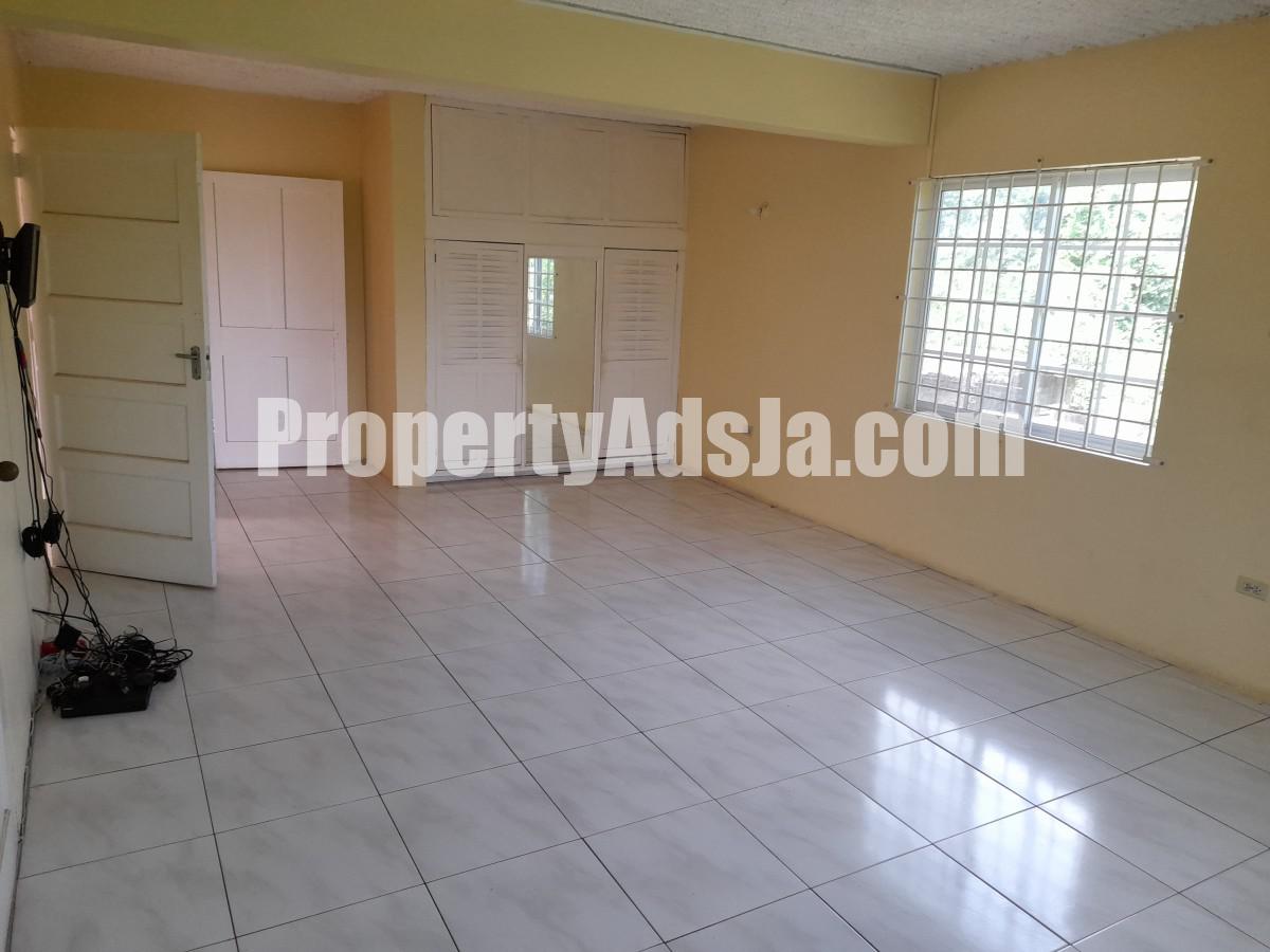 Apartment For Rent in Green Acres Spanish Town, St. Catherine Jamaica