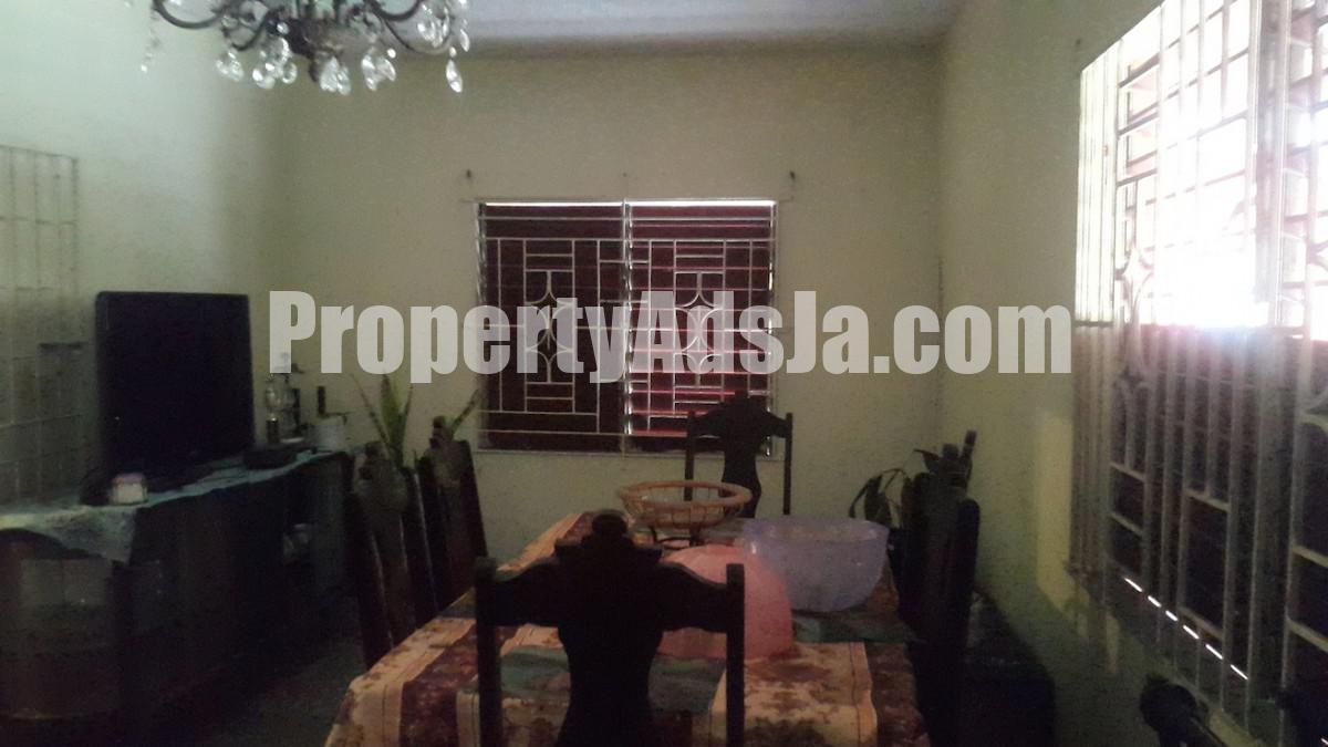 House For Sale in Kingston 6, Kingston / St. Andrew Jamaica