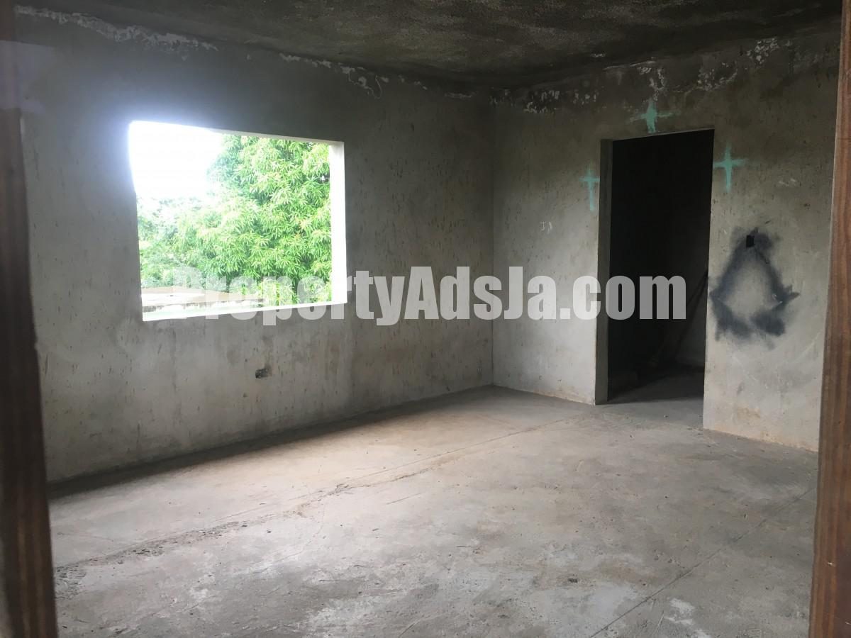 House For Sale in Sydenham Villa, St. Catherine Jamaica