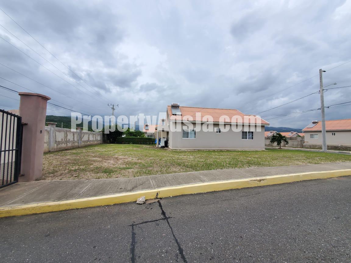 House For Sale in Caymanas Estate, St. Catherine Jamaica