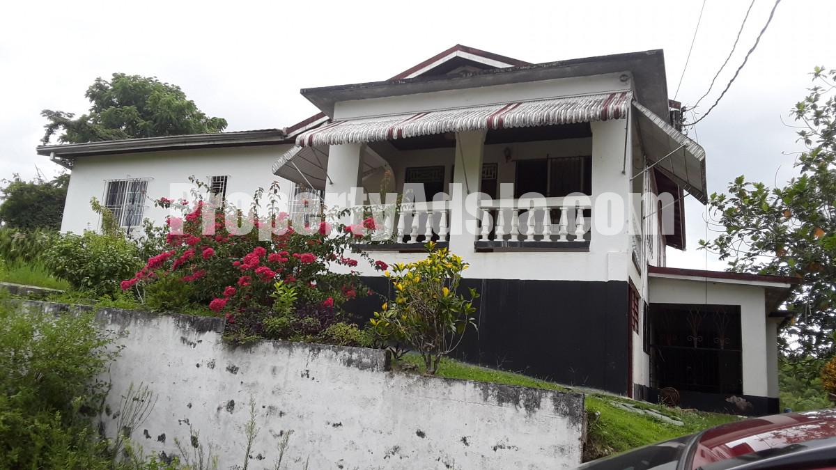 House For Sale in Santa Cruz St Elizabeth Jamaica 