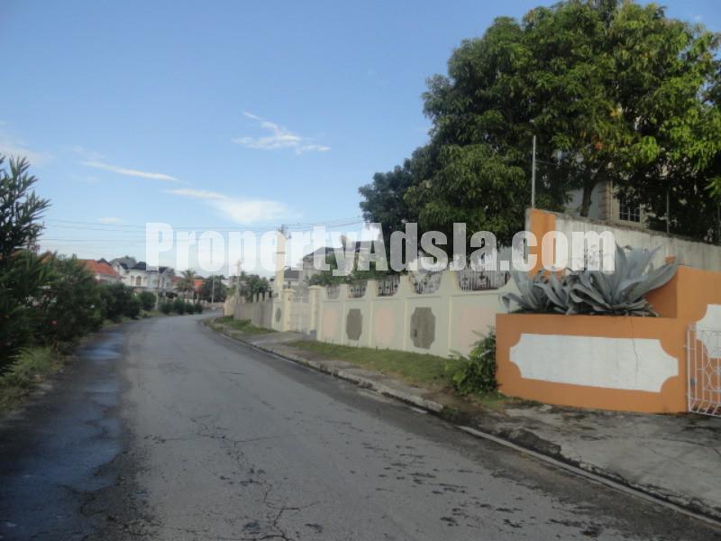 House For Rent in WESTGATE HILLS, St. James Jamaica