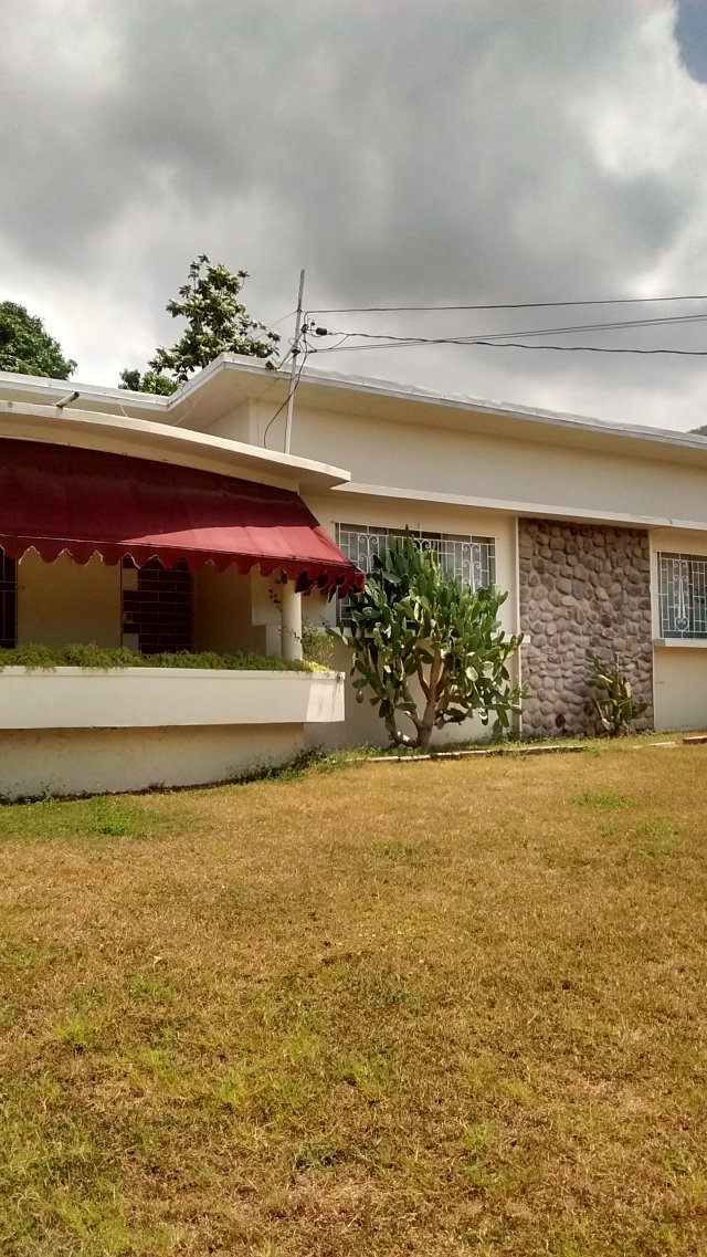House For Sale in Hope Pastures Kingston 6, Kingston / St. Andrew