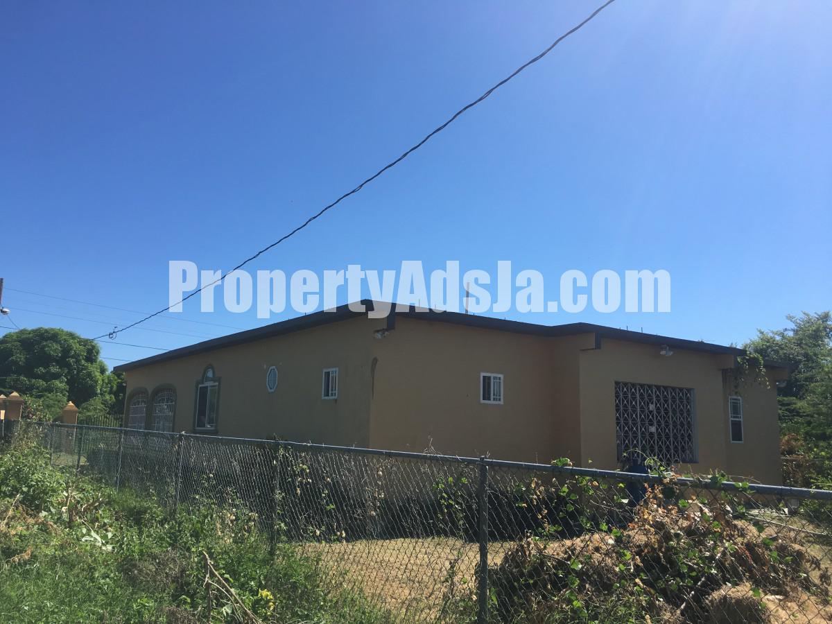 House For Sale in Albion Estates, St. Thomas Jamaica