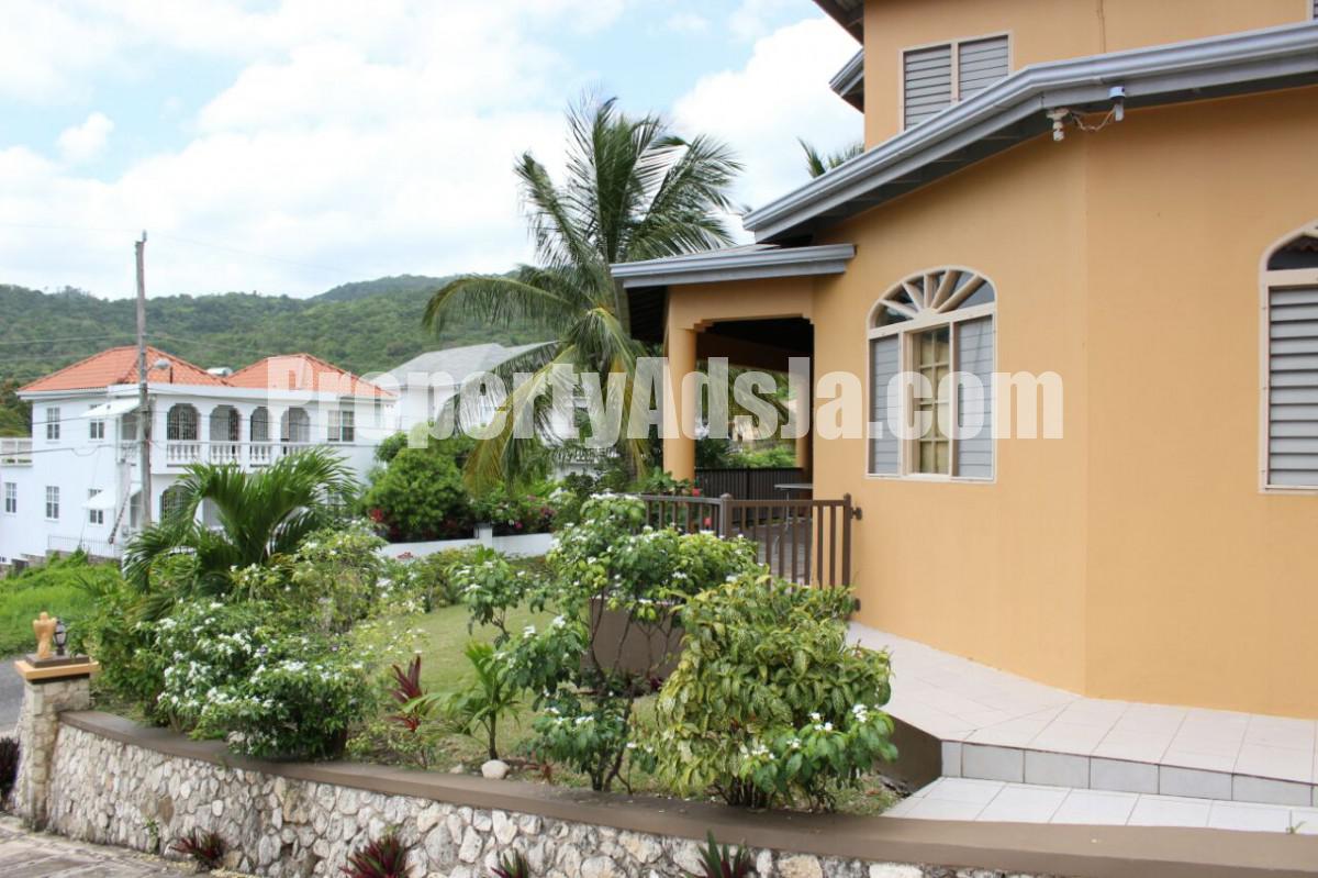 House For Sale in Vista del mar, St. Ann Jamaica
