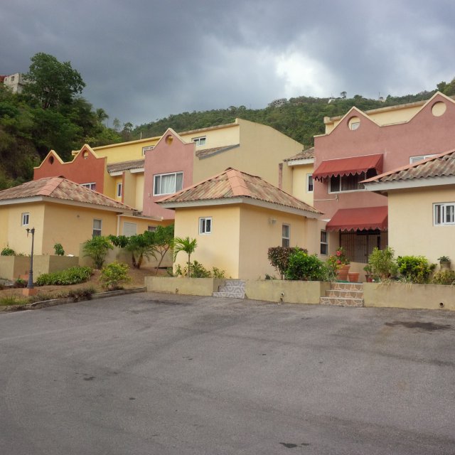 Townhouse For Sale in Havendale, Kingston / St. Andrew Jamaica