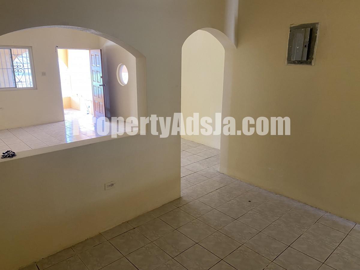 Flat For Rent in Hellshire Heights, St. Catherine Jamaica