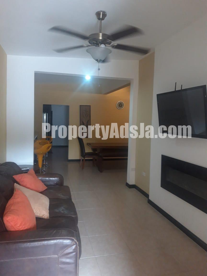 Flat For Rent in Liguanea Hope pastures, Kingston / St. Andrew Jamaica