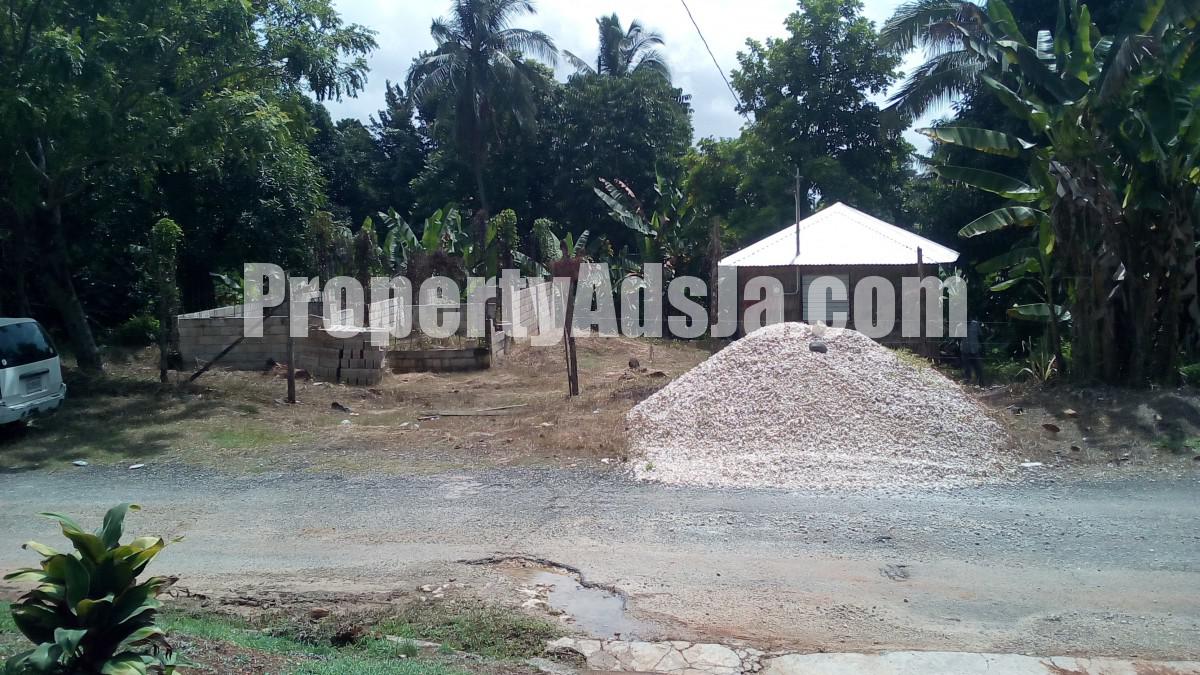 Residential lot For Sale in Linstead, St. Catherine Jamaica