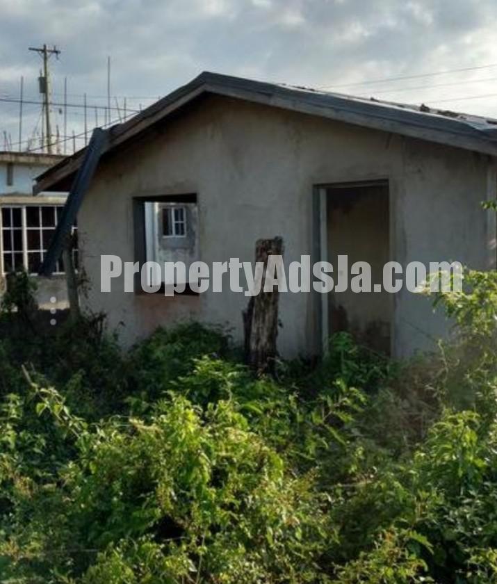 House For Sale in Duncans, Trelawny Jamaica