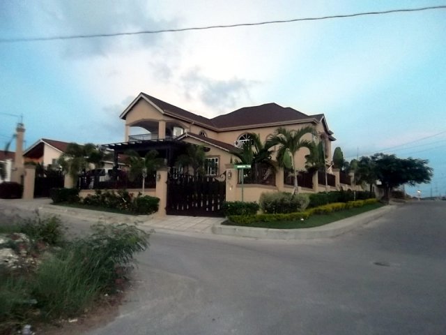 House For Sale in Rhyne Park, St. James, Jamaica ...