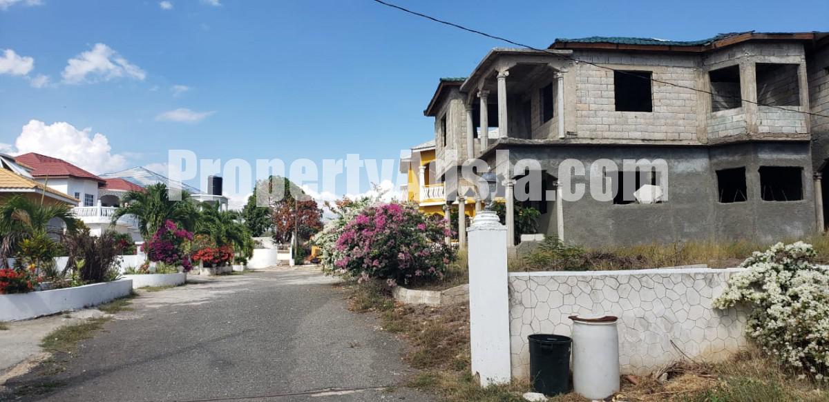 House For Sale in StCatherine, St. Catherine Jamaica
