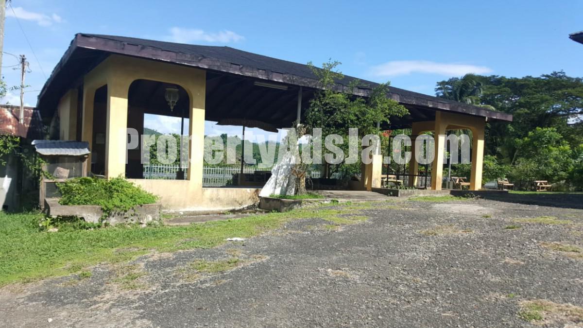Commercial/farm land For Sale in Linstead, St. Catherine Jamaica