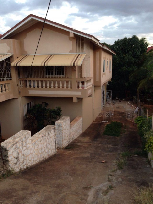 House For Sale in st johns heights, St. Catherine Jamaica
