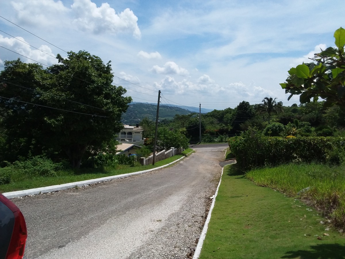 Residential lot For Sale in Ingleside Mandeville, Manchester Jamaica