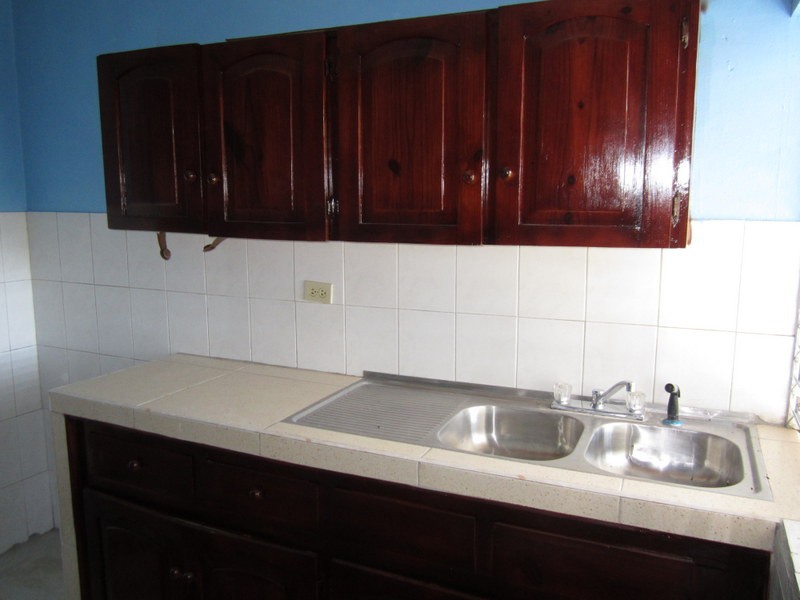 House For Sale in Gutters Nightingale Grove, St. Catherine Jamaica