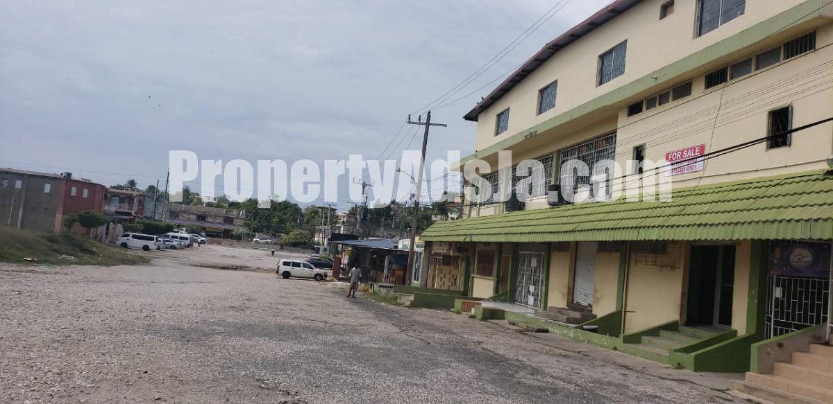 Commercial building For Sale in Greendale, St. Catherine Jamaica