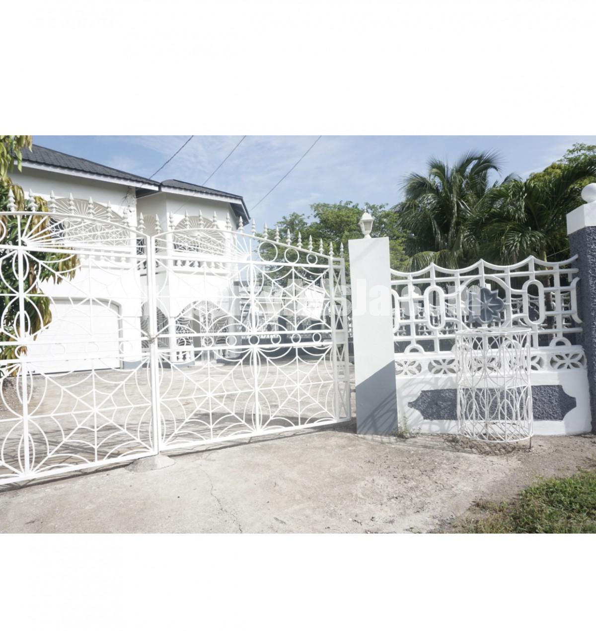 House For Rent in May Pen, Clarendon Jamaica
