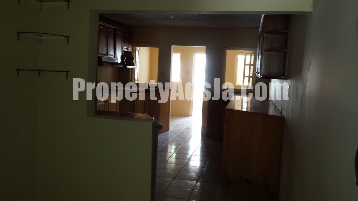 Townhouse For Sale in Gregory Park Portmore, St. Catherine Jamaica