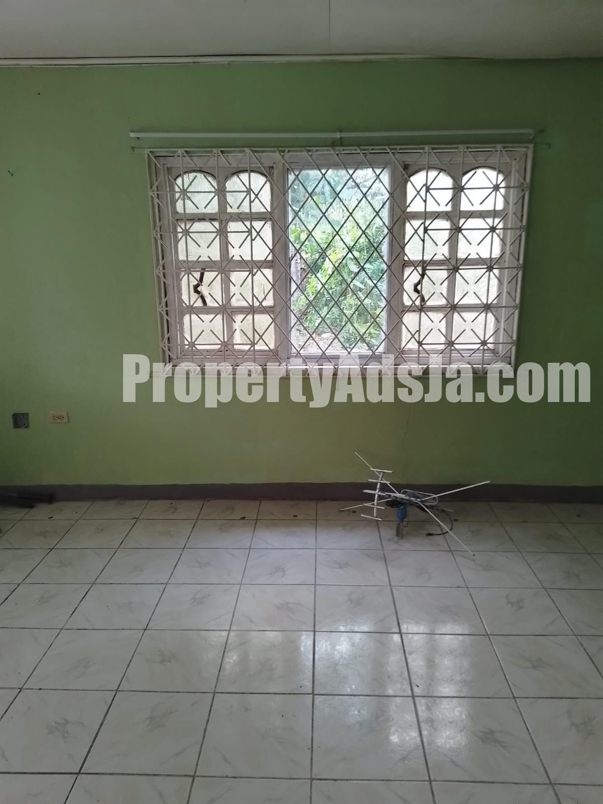 House For Sale in Glenmuir Heights May Pen, Clarendon Jamaica