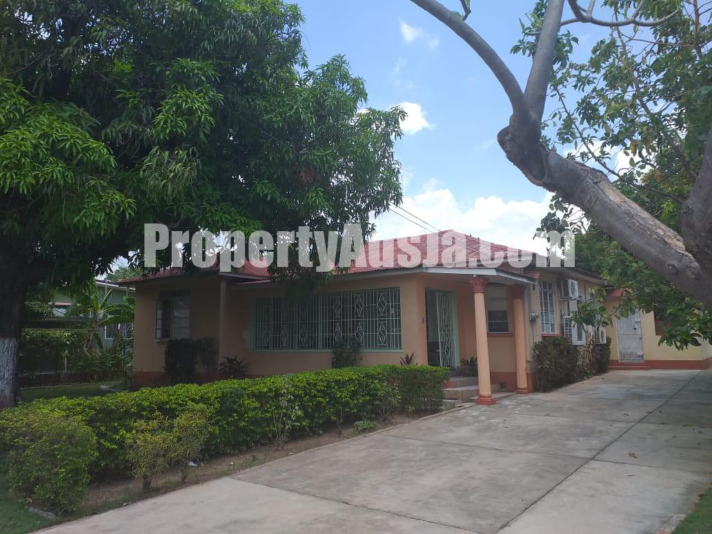 House For Sale in Sundown Crescent, Kingston / St. Andrew Jamaica