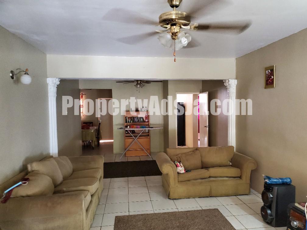 House For Sale in Meadowbrook, Kingston / St. Andrew Jamaica