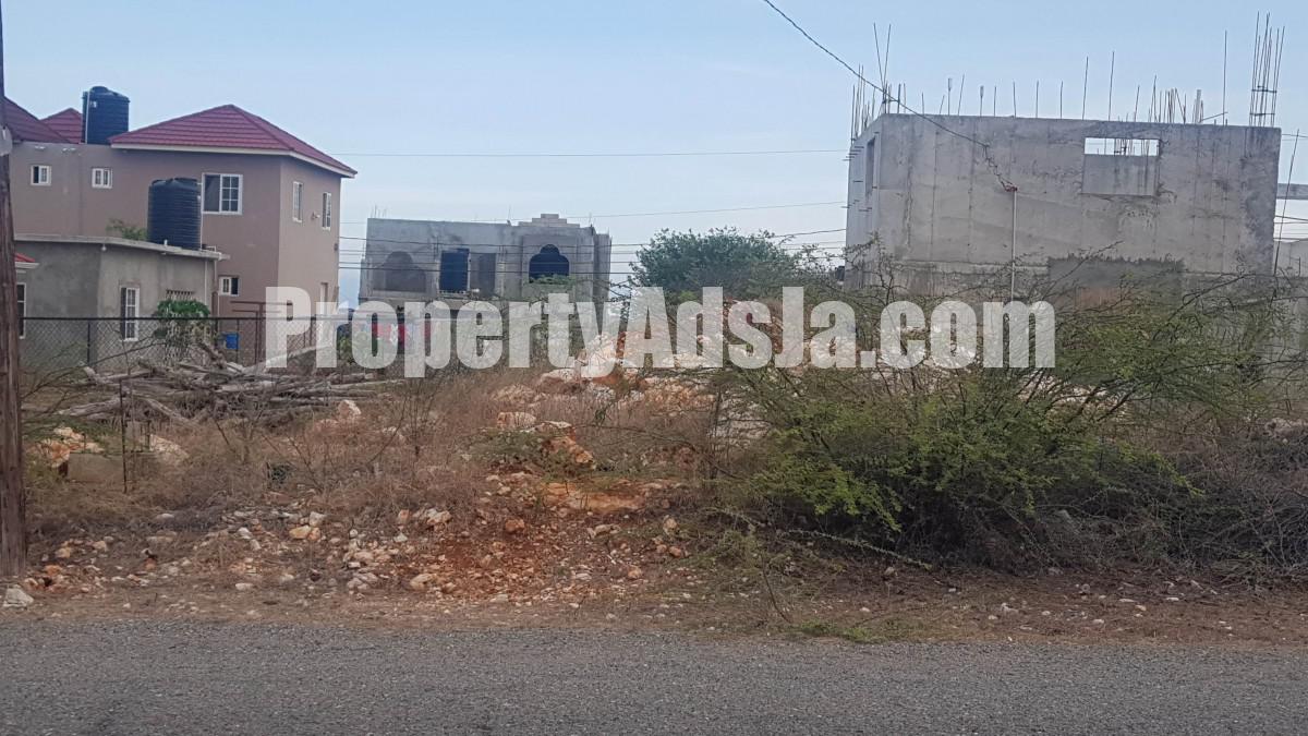 Residential lot For Sale in Edge Hill Hellshire, St. Catherine Jamaica