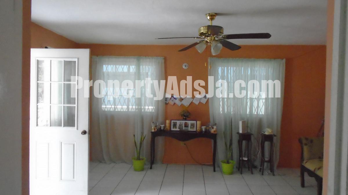 House For Sale in West Cumberland, St. Catherine Jamaica
