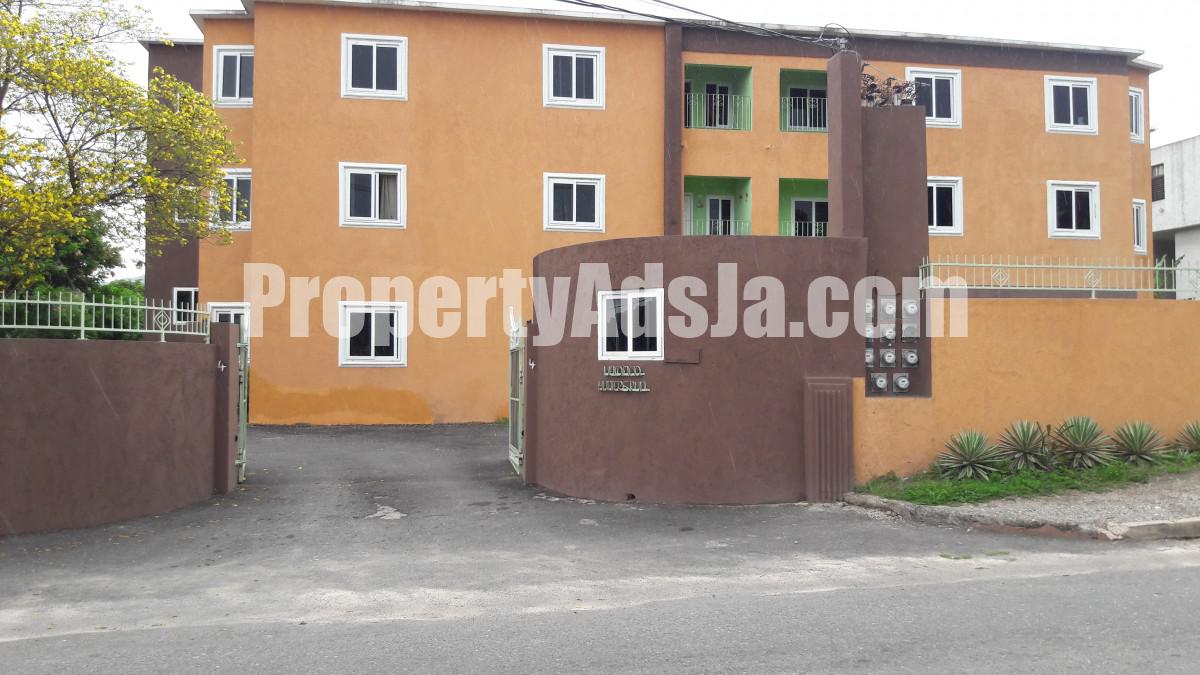 Apartment For Sale in Constant Spring Kingston 8, Kingston / St. Andrew