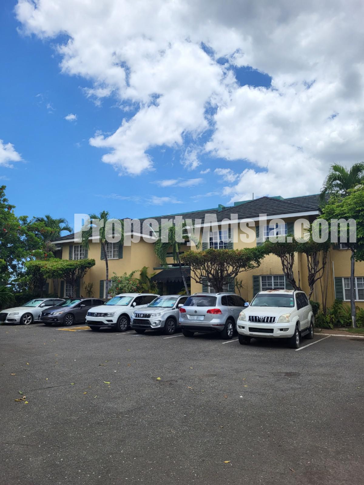 Apartment For Rent in Upper Waterloo Road, Kingston / St. Andrew