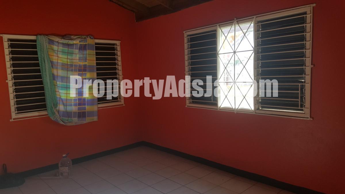 Apartment For Rent in Molynes Road, Kingston / St. Andrew Jamaica