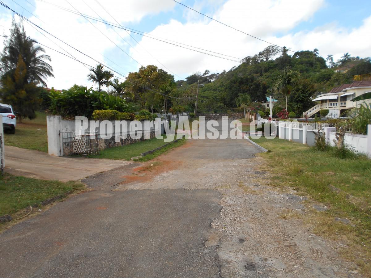 House For Sale in Cedar Grove Mandeville, Manchester Jamaica