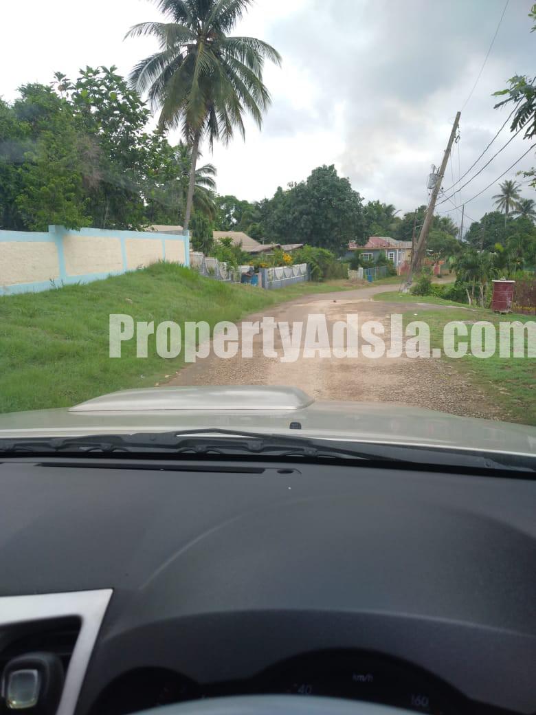 Residential lot For Sale in Ewarton, St. Catherine Jamaica