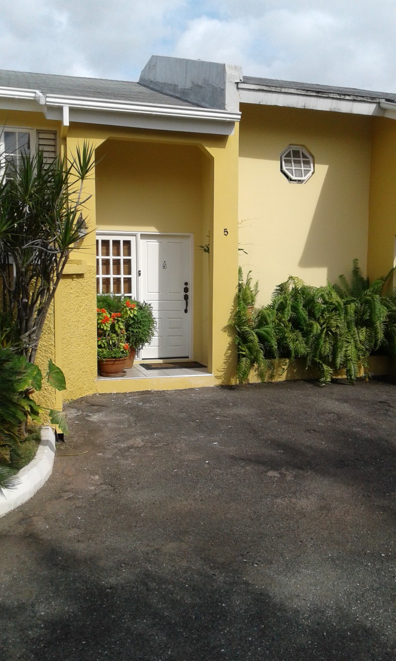 Townhouse For Rent in Kingston 8, Kingston / St. Andrew Jamaica