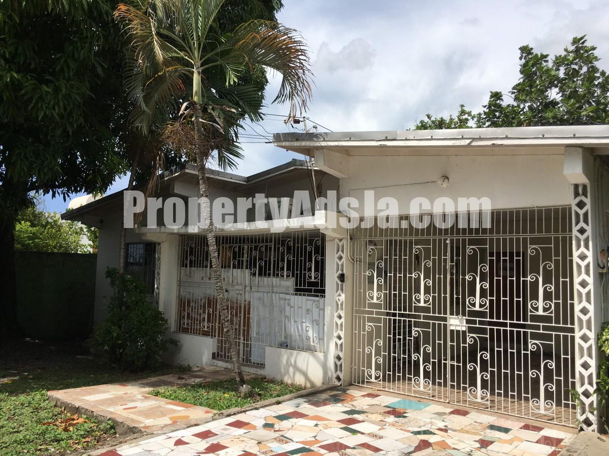 House For Sale in Fairview Avenue, Kingston / St. Andrew Jamaica