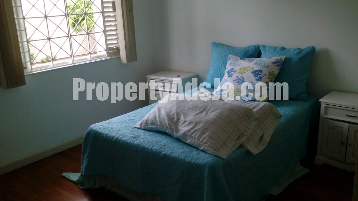 Townhouse For Rent in Norbrook, Kingston / St. Andrew Jamaica