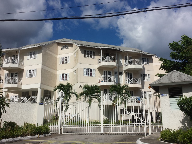 Apartment For Sale in Drumblair, Kingston / St. Andrew Jamaica