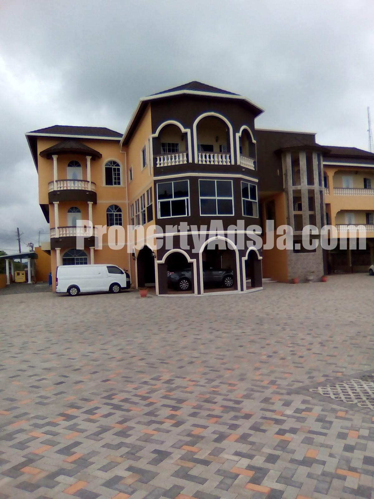 Apartment For Rent in Red Hills, Kingston / St. Andrew Jamaica