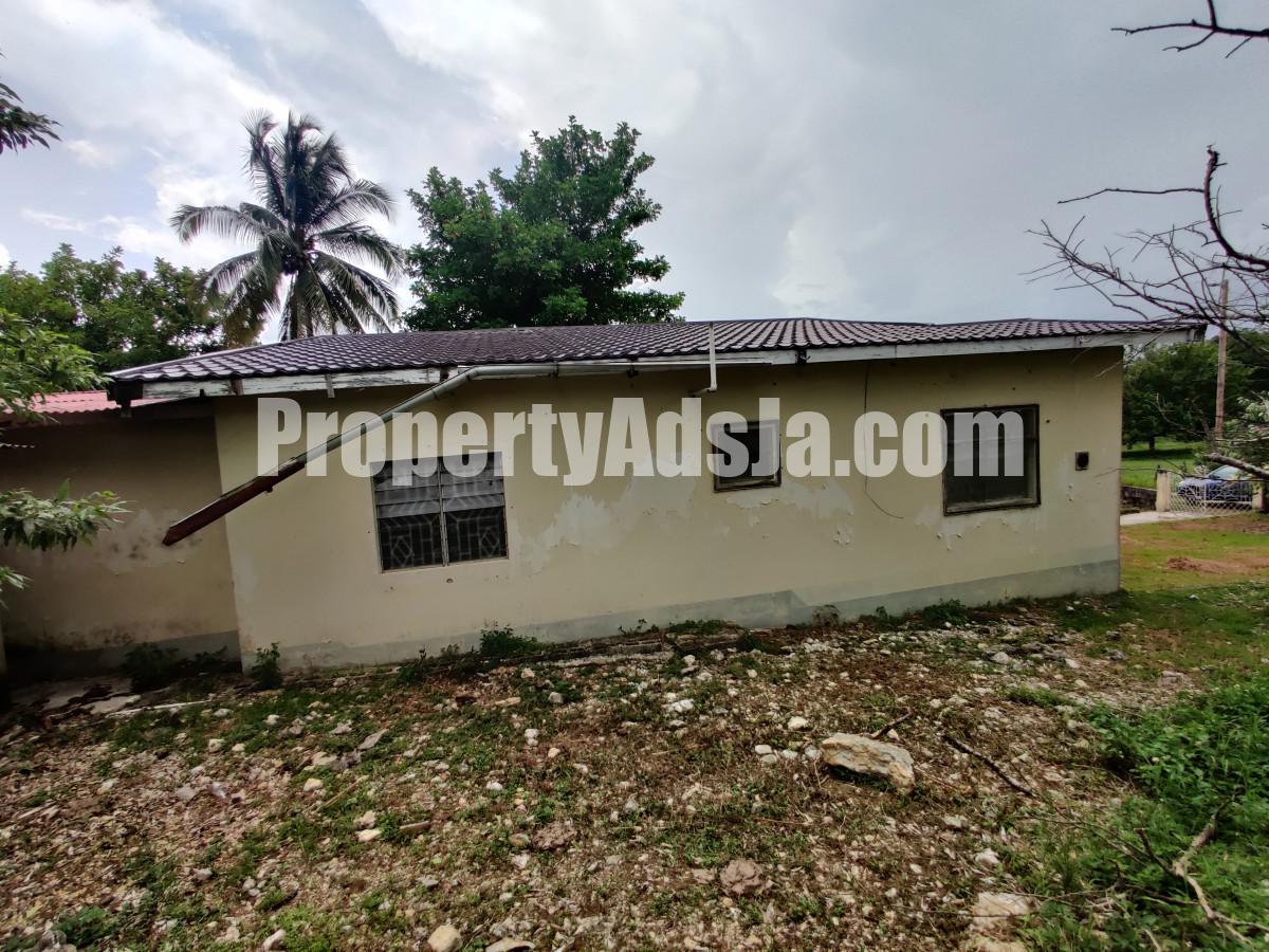 House For Sale in LongWood, St. Elizabeth Jamaica