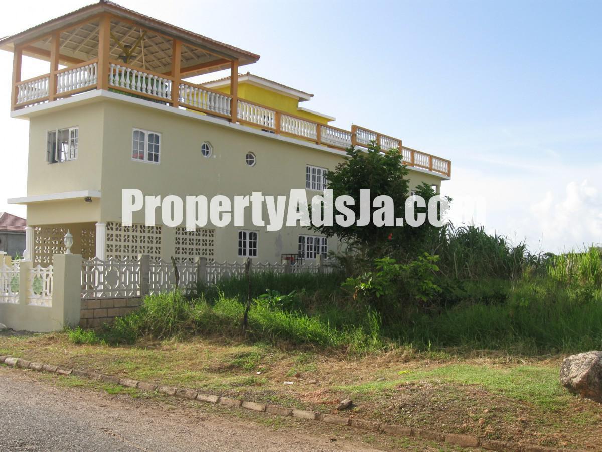 House For Sale in Retreat Three Hills, St. Mary Jamaica