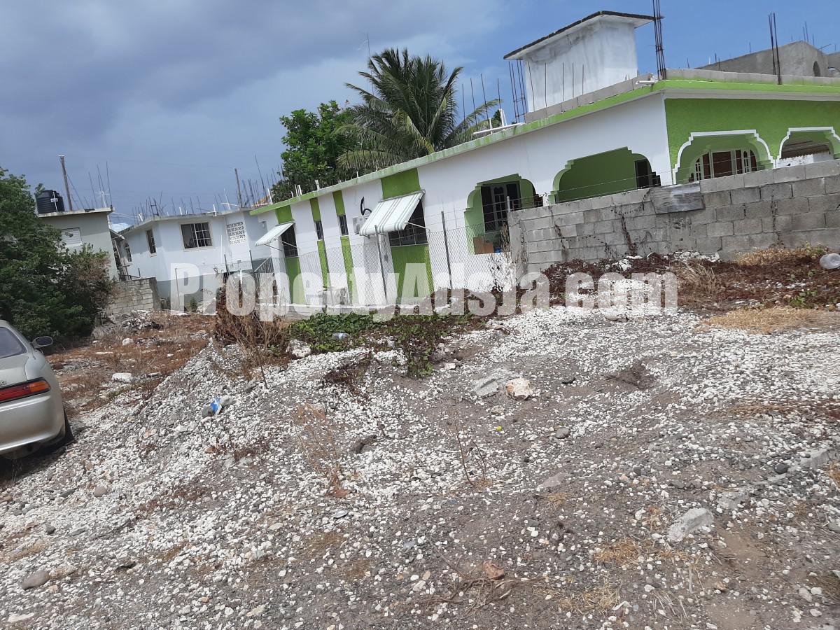 Residential lot For Sale in Old harbour glades, St. Catherine Jamaica