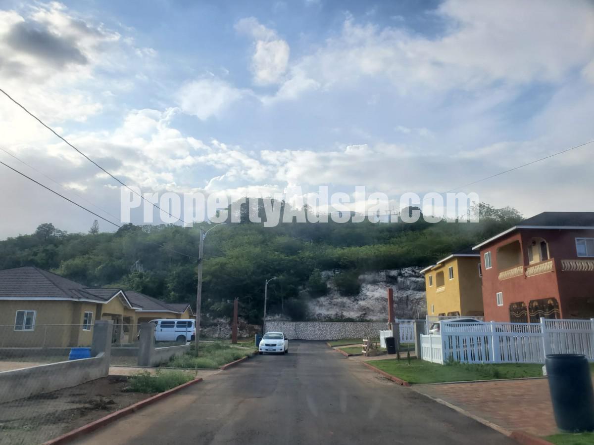 House For Sale in PART OF TREDEGAR PARK, St. Catherine Jamaica