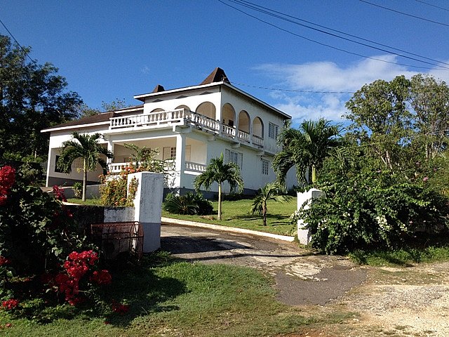 House For Sale in Santa Cruz St Elizabeth Jamaica 