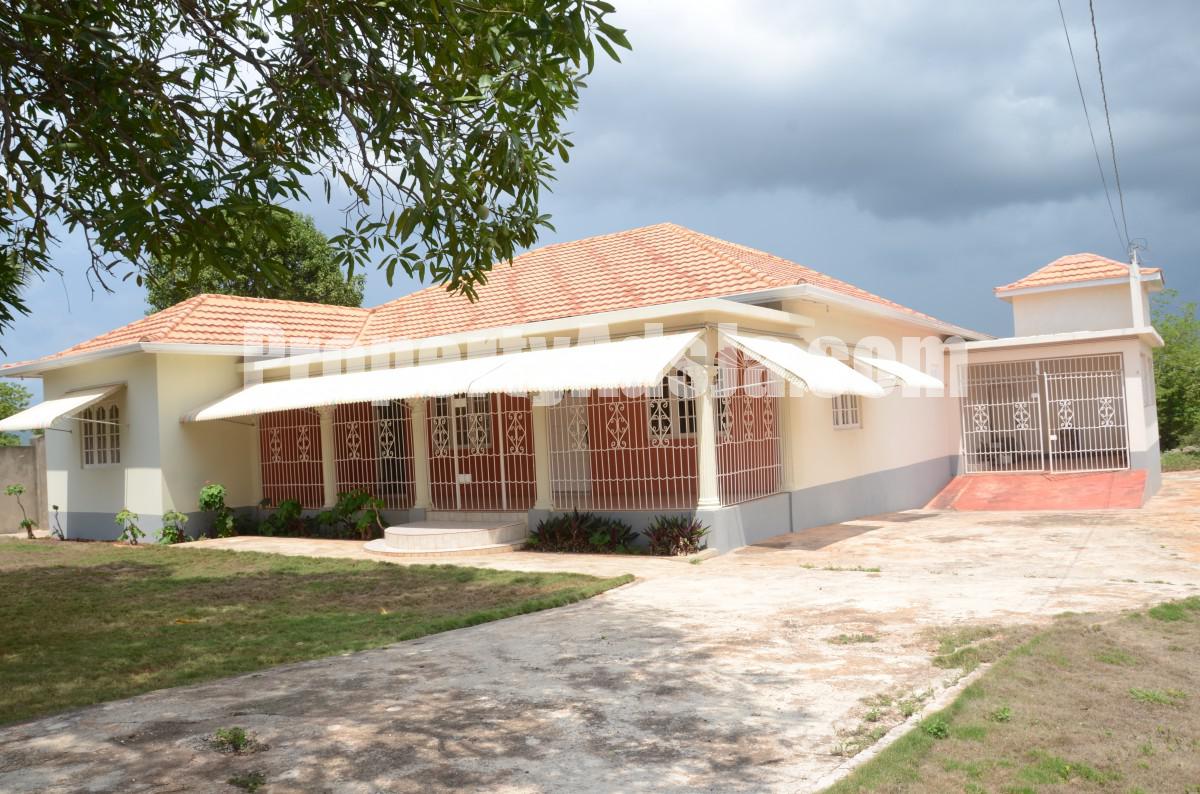 House For Sale in Junction, St. Elizabeth Jamaica