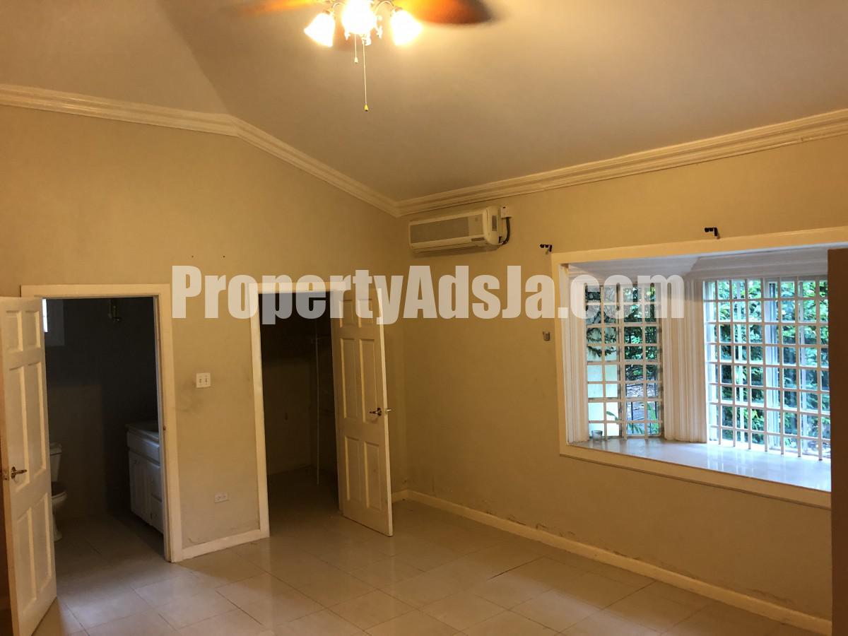 House For Sale in Cherry Gardens, Kingston / St. Andrew Jamaica