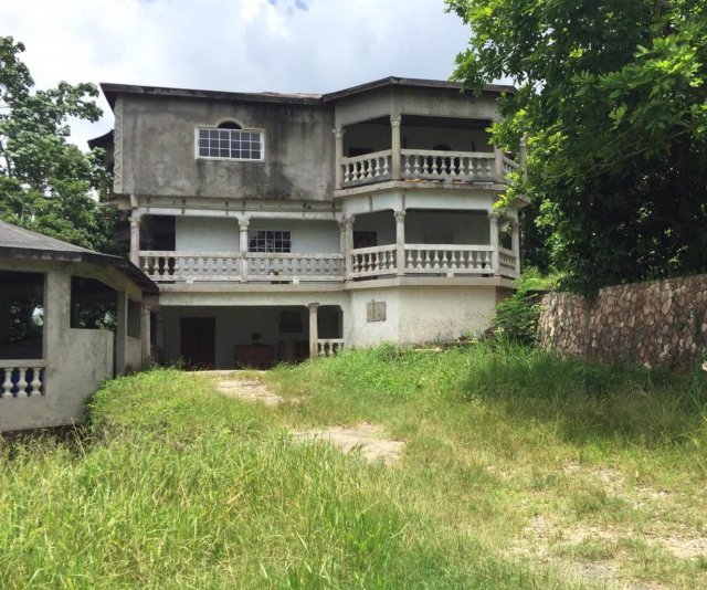 House For Sale in Bog Walk, St. Catherine Jamaica