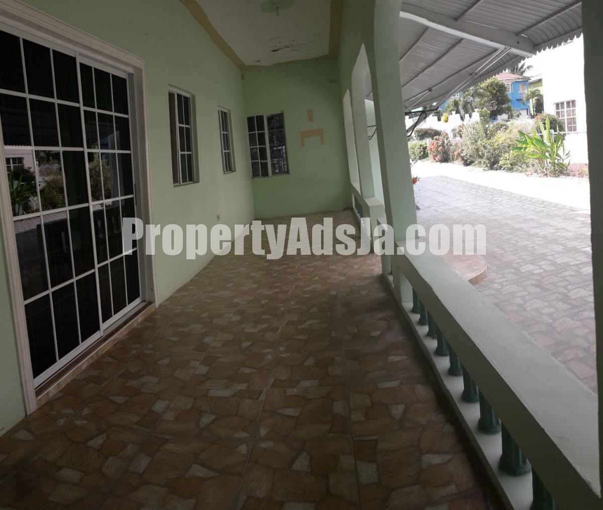 House For Sale in Inglewood, Clarendon Jamaica