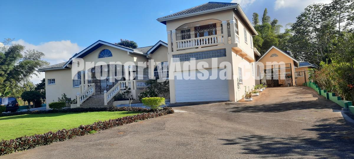 House For Sale in 18D West Road, Manchester Jamaica