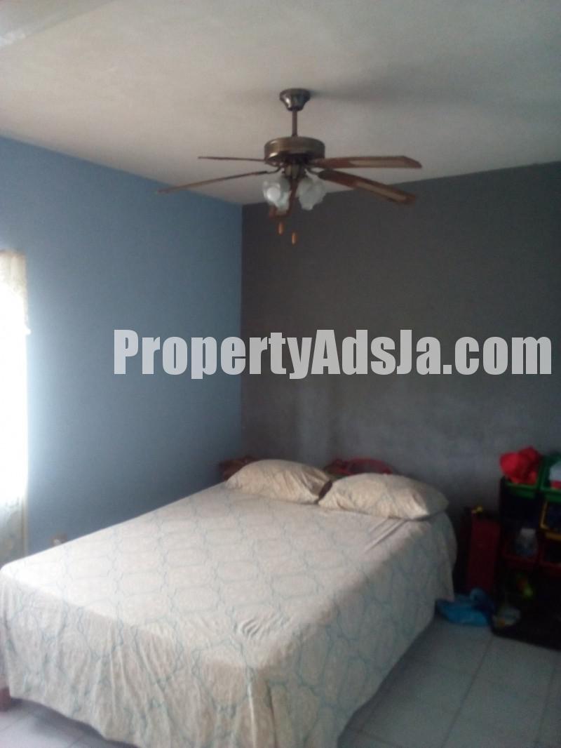 Townhouse For Sale in Morris Meadows, St. Catherine Jamaica