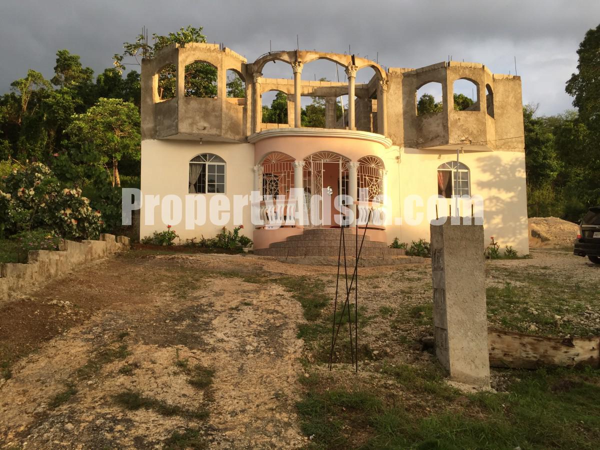 House For Sale in Santa Cruz, St. Elizabeth Jamaica